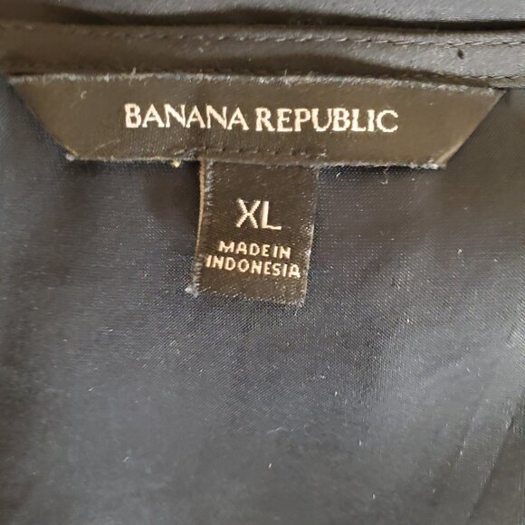 Banana Republic Sheer Satin Blouse V Neck Pleated Blouse Black Sz XL - Picture 5 of 6